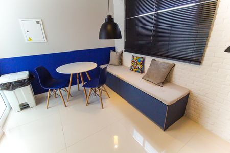 Apartamento à venda com 46m², 2 quartos e 1 vaga Apartamento à venda com 46m², 2 quartos e 1 vagaEspaço de jogos