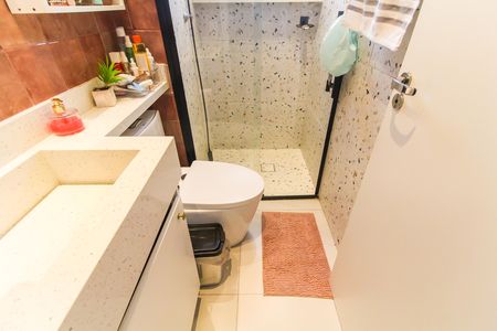 Apartamento à venda com 46m², 2 quartos e 1 vaga Apartamento à venda com 46m², 2 quartos e 1 vagaBanheiro