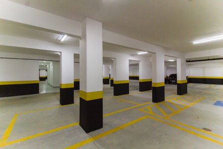 Apartamento à venda com 46m², 2 quartos e 1 vaga Apartamento à venda com 46m², 2 quartos e 1 vagaEstacionamento