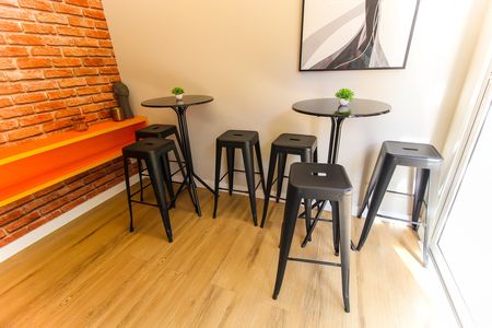 Apartamento à venda com 46m², 2 quartos e 1 vaga Apartamento à venda com 46m², 2 quartos e 1 vagaLounge bar