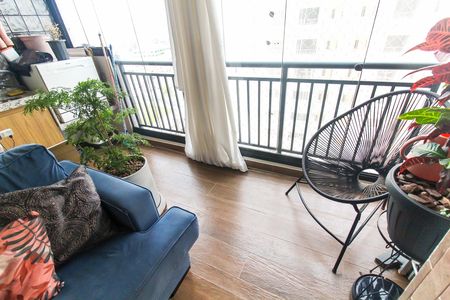 Apartamento à venda com 46m², 2 quartos e 1 vaga Apartamento à venda com 46m², 2 quartos e 1 vagaVaranda