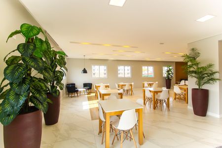 Apartamento à venda com 46m², 2 quartos e 1 vaga Apartamento à venda com 46m², 2 quartos e 1 vagaÁrea comum - Salão de festas
