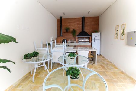 Apartamento à venda com 46m², 2 quartos e 1 vaga Apartamento à venda com 46m², 2 quartos e 1 vagaÁrea comum - Churrasqueira