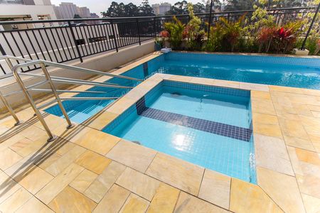 Apartamento à venda com 46m², 2 quartos e 1 vaga Apartamento à venda com 46m², 2 quartos e 1 vagaÁrea comum - Piscina