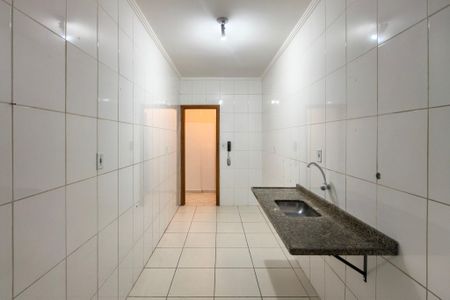 Cozinha  de apartamento para alugar com 2 quartos, 67m² em Guilhermina, Praia Grande