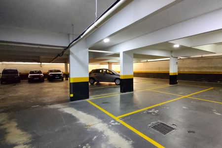 Garagem de apartamento para alugar com 2 quartos, 67m² em Guilhermina, Praia Grande