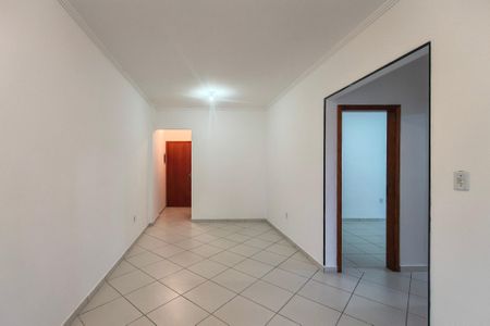 Sala de apartamento para alugar com 2 quartos, 67m² em Guilhermina, Praia Grande