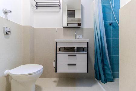 Studio para alugar com 30m², 1 quarto e sem vaga Studio para alugar com 30m², 1 quarto e sem vagaBanheiro