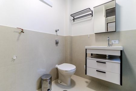 Studio para alugar com 30m², 1 quarto e sem vaga Studio para alugar com 30m², 1 quarto e sem vagaBanheiro