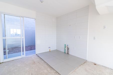 Cozinha de casa de condomínio à venda com 2 quartos, 88m² em Vila Nova, Porto Alegre