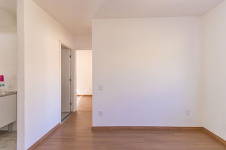 Sala de apartamento para alugar com 2 quartos, 39m² em Jardim Petropolis, Cotia