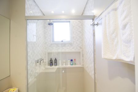 Apartamento à venda com 187m², 3 quartos e 3 vagas Apartamento à venda com 187m², 3 quartos e 3 vagasBanheiro da Suíte 2