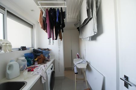 Apartamento à venda com 187m², 3 quartos e 3 vagas Apartamento à venda com 187m², 3 quartos e 3 vagasÁrea de Serviço