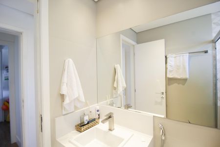 Apartamento à venda com 187m², 3 quartos e 3 vagas Apartamento à venda com 187m², 3 quartos e 3 vagasBanheiro da Suíte 2
