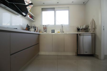 Apartamento à venda com 187m², 3 quartos e 3 vagas Apartamento à venda com 187m², 3 quartos e 3 vagasCozinha