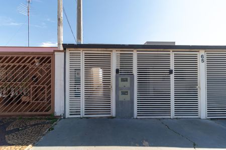 Casa para alugar com 55m², 1 quarto e sem vaga Casa para alugar com 55m², 1 quarto e sem vagaFachada