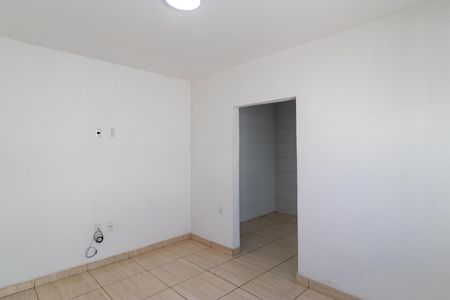 Casa para alugar com 55m², 1 quarto e sem vaga Casa para alugar com 55m², 1 quarto e sem vagaSalas