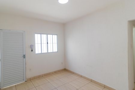 Casa para alugar com 55m², 1 quarto e sem vaga Casa para alugar com 55m², 1 quarto e sem vagaSalas