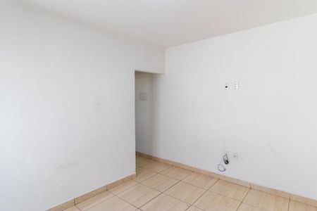 Casa para alugar com 55m², 1 quarto e sem vaga Casa para alugar com 55m², 1 quarto e sem vagaSalas