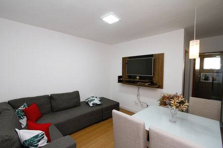 Sala de apartamento à venda com 2 quartos, 50m² em Madre Gertrudes, Belo Horizonte