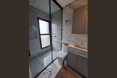 Banheiro de casa à venda com 3 quartos, 167m² em Uberaba, Curitiba