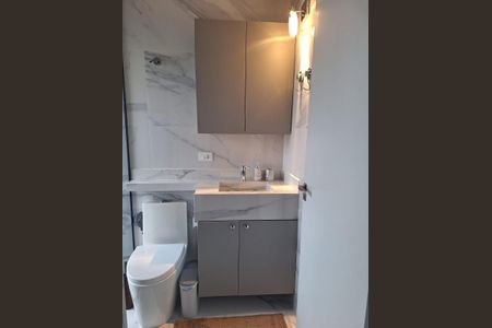 Banheiro de casa à venda com 3 quartos, 167m² em Uberaba, Curitiba