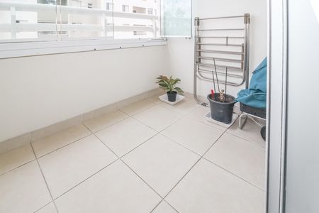 Apartamento à venda com 70m², 3 quartos e 1 vaga Apartamento à venda com 70m², 3 quartos e 1 vagaVaranda da sala