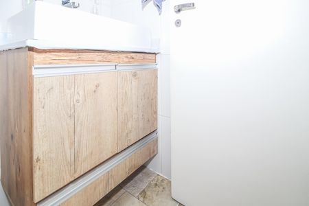 Apartamento à venda com 70m², 3 quartos e 1 vaga Apartamento à venda com 70m², 3 quartos e 1 vagaBanheiro social