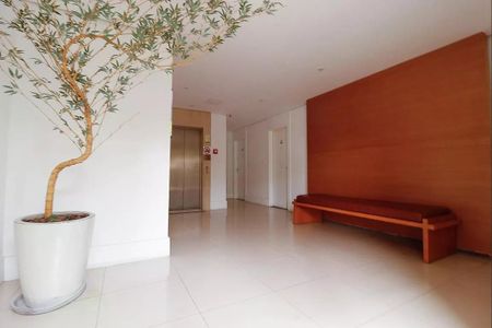 Apartamento à venda com 70m², 3 quartos e 1 vaga Apartamento à venda com 70m², 3 quartos e 1 vagaÁrea comum