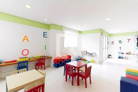Apartamento à venda com 70m², 3 quartos e 1 vaga Apartamento à venda com 70m², 3 quartos e 1 vagaÁrea comum