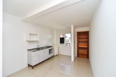 Cozinha e Área de Serviço de apartamento para alugar com 2 quartos, 57m² em Vila Jardim, Porto Alegre