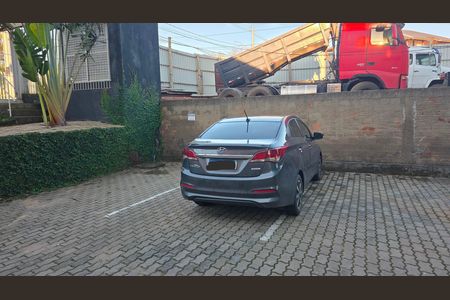 Garagem de apartamento para alugar com 2 quartos, 57m² em Vila Jardim, Porto Alegre