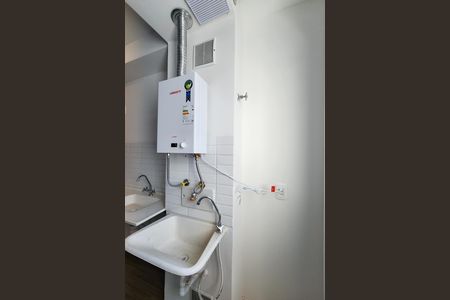 Área de Serviço  de apartamento para alugar com 2 quartos, 46m² em Santo Cristo, Rio de Janeiro