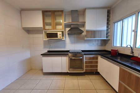 Casa para alugar com 105m², 3 quartos e 2 vagasCozinha