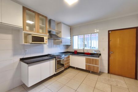 Casa para alugar com 105m², 3 quartos e 2 vagasCozinha