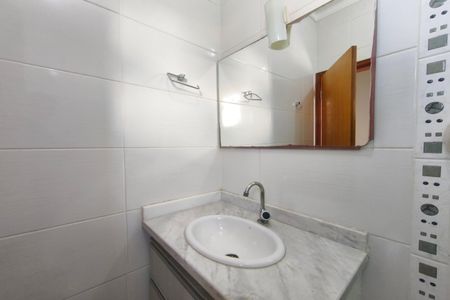 Banheiro Suíte de casa para alugar com 3 quartos, 105m² em Parque Jambeiro, Campinas