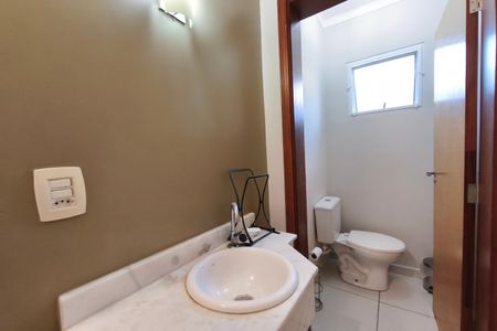 Casa para alugar com 105m², 3 quartos e 2 vagasLavabo