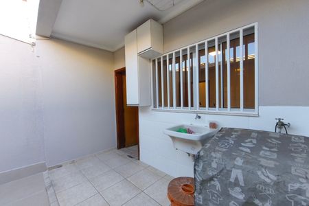 Casa para alugar com 105m², 3 quartos e 2 vagasÁrea de Serviço
