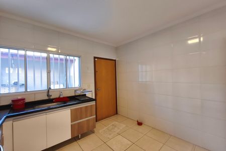 Casa para alugar com 105m², 3 quartos e 2 vagasCozinha