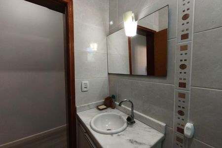 Casa para alugar com 105m², 3 quartos e 2 vagasBanheiro Social