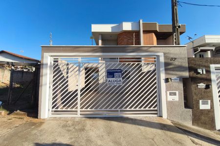 Casa para alugar com 105m², 3 quartos e 2 vagasFachada