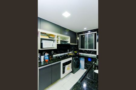 Cozinha  de apartamento à venda com 2 quartos, 45m² em Jardim Ansalca, Guarulhos