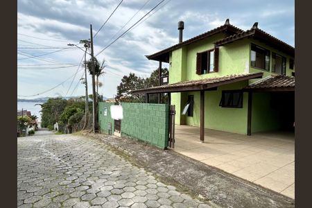 Fachada de casa para alugar com 5 quartos, 250m² em Lagoa da Conceição, Florianópolis