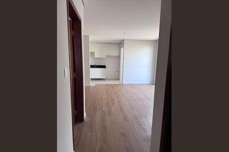 Sala de apartamento para alugar com 2 quartos, 80m² em Campo Limpo II, Americana