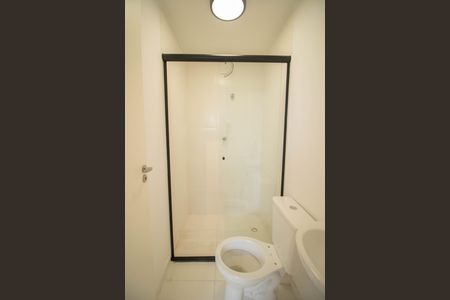 Banheiro social de kitnet/studio à venda com 1 quarto, 17m² em Casa Verde Alta, São Paulo