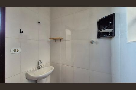 Banheiro de apartamento para alugar com 1 quarto, 90m² em Parque das Nações, Santo André
