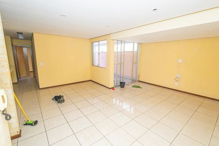 Apartamento para alugar com 3 quartos, 118m² em Santa Rosa, Belo Horizonte