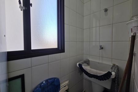 Área de Serviço de apartamento para alugar com 1 quarto, 43m² em Guilhermina, Praia Grande