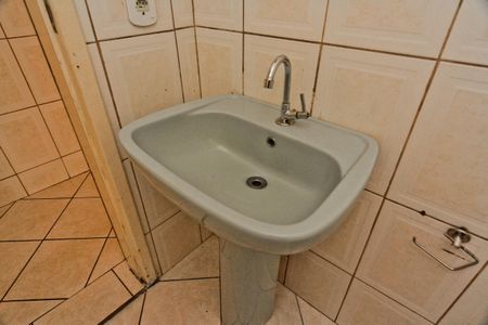 Casa para alugar com 45m², 1 quarto e sem vaga Casa para alugar com 45m², 1 quarto e sem vagaBanheiro