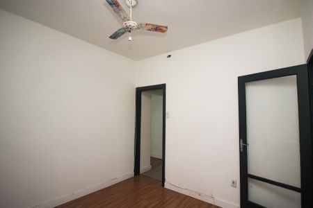 Quarto 1 de apartamento para alugar com 2 quartos, 47m² em Centro Histórico, Porto Alegre